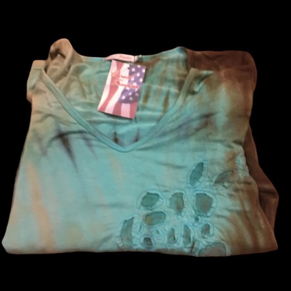 NWT - Casual freedom top - Picture 13 of 15